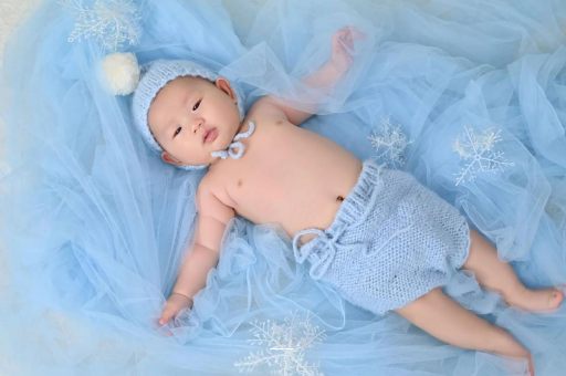 扬州宝宝从床上掉下来